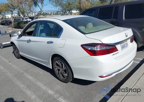 2017 Honda Accord Lx z USA, uszkodzony, nr VIN 1HGCR2F3XHA140774